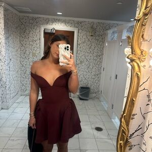 Chic Strapless Burgundy Dress